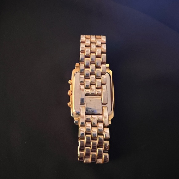 Bought this watch at Nordstrom during a sale.  Never wore it.  Needs battery - Picture 4 of 5